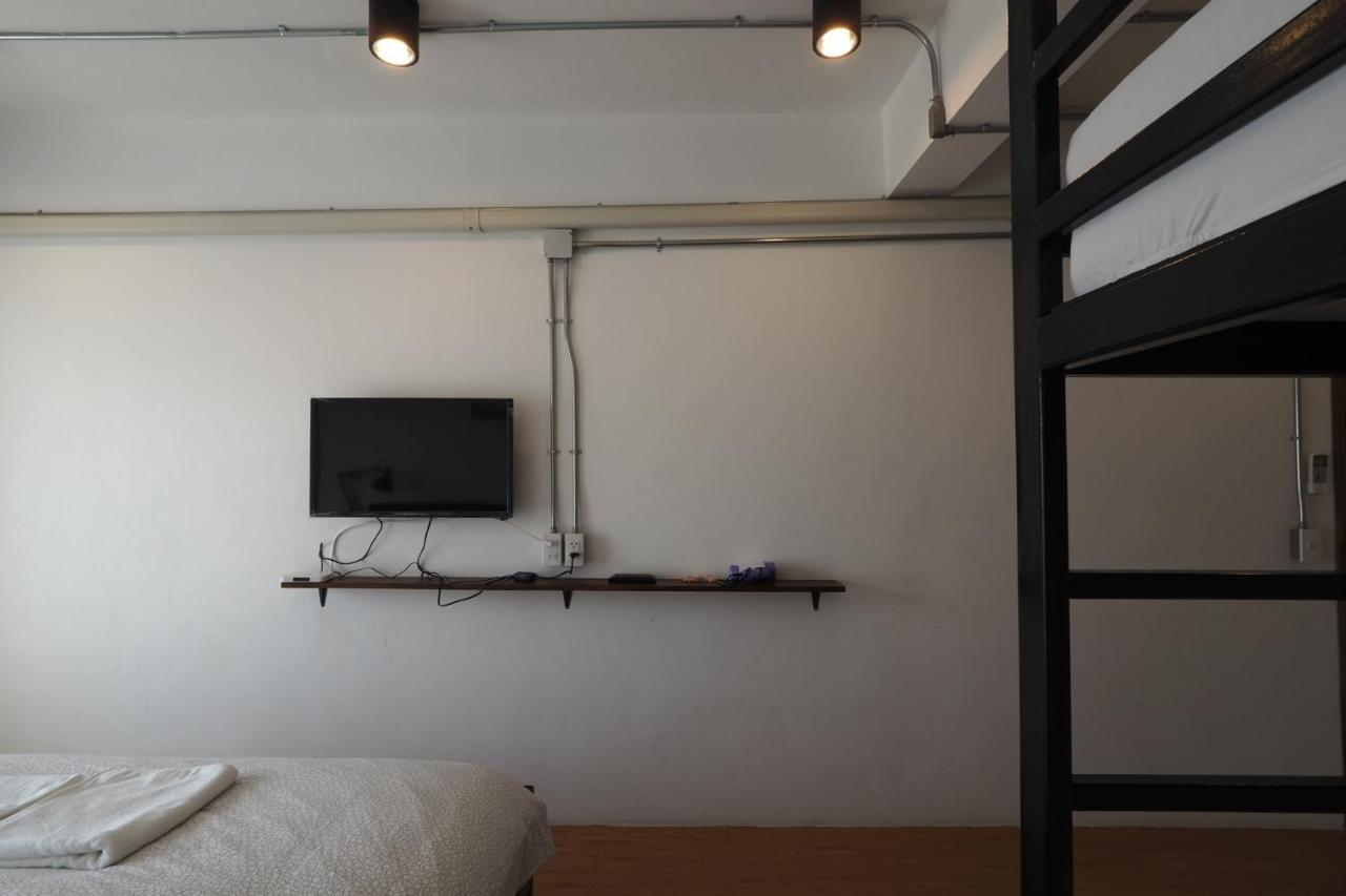 Labkoff Cafe And Hostel 칸차나부리 외부 사진