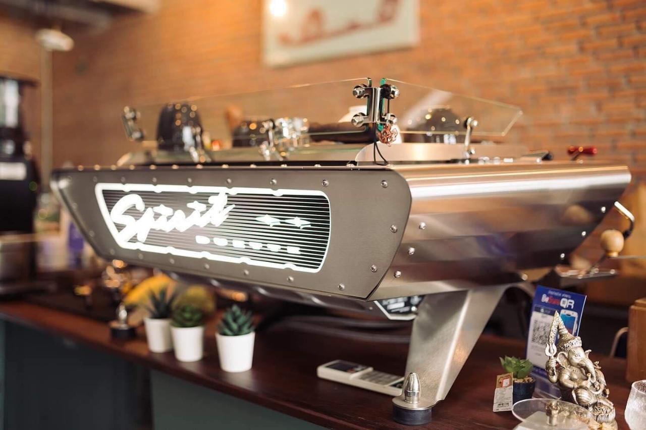 Labkoff Cafe And Hostel 칸차나부리 외부 사진
