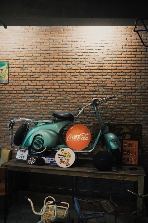 Labkoff Cafe And Hostel 칸차나부리 외부 사진