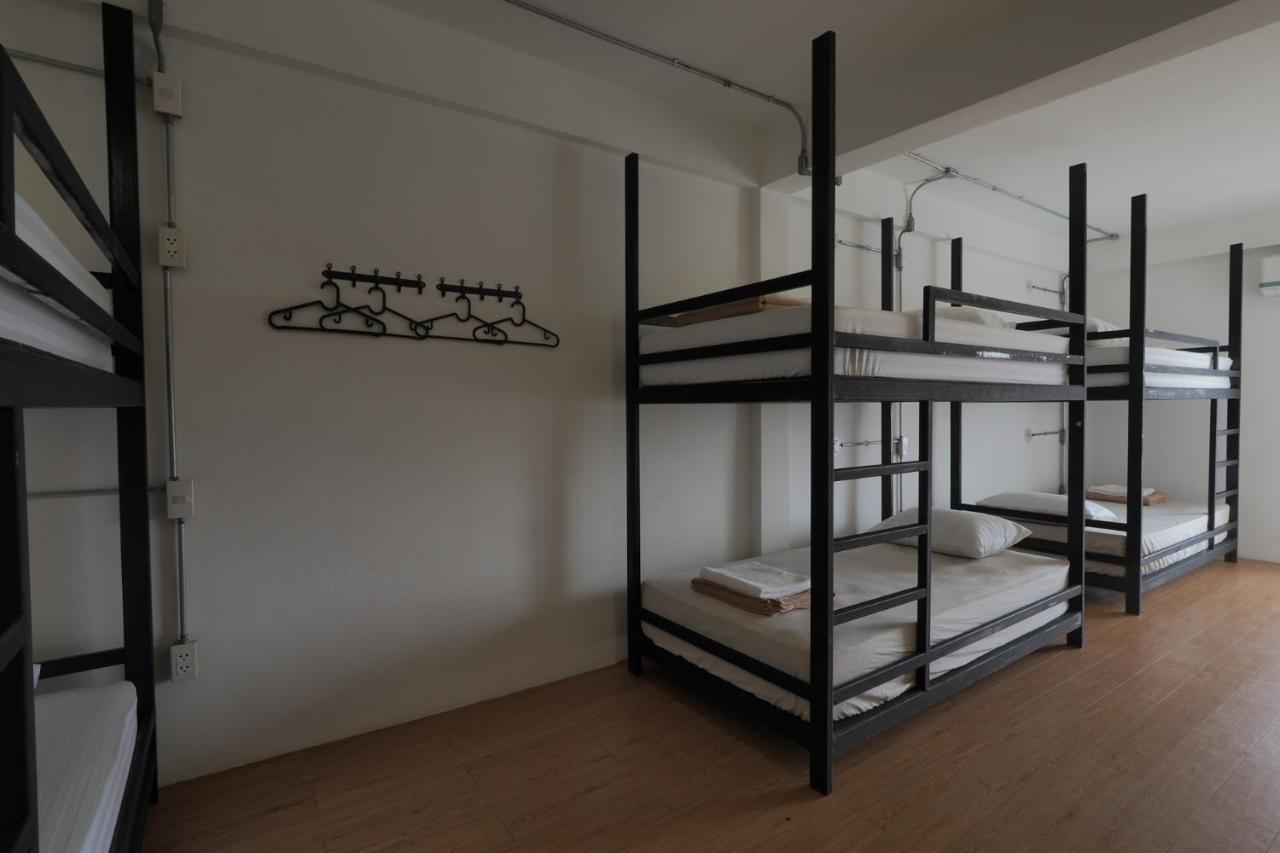 Labkoff Cafe And Hostel 칸차나부리 외부 사진