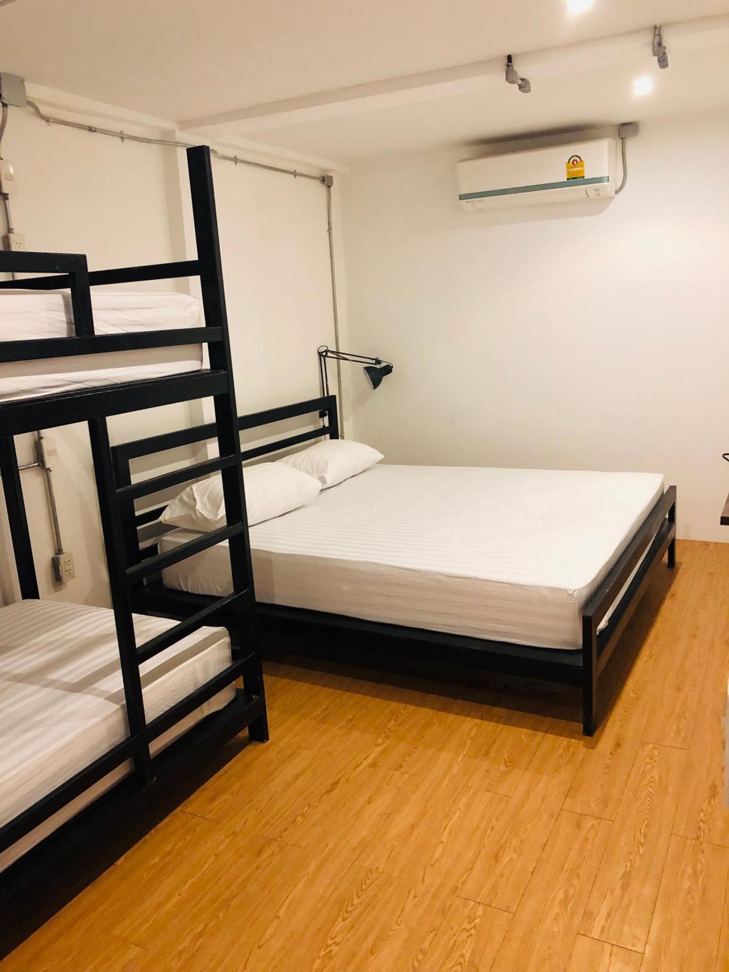 Labkoff Cafe And Hostel 칸차나부리 외부 사진