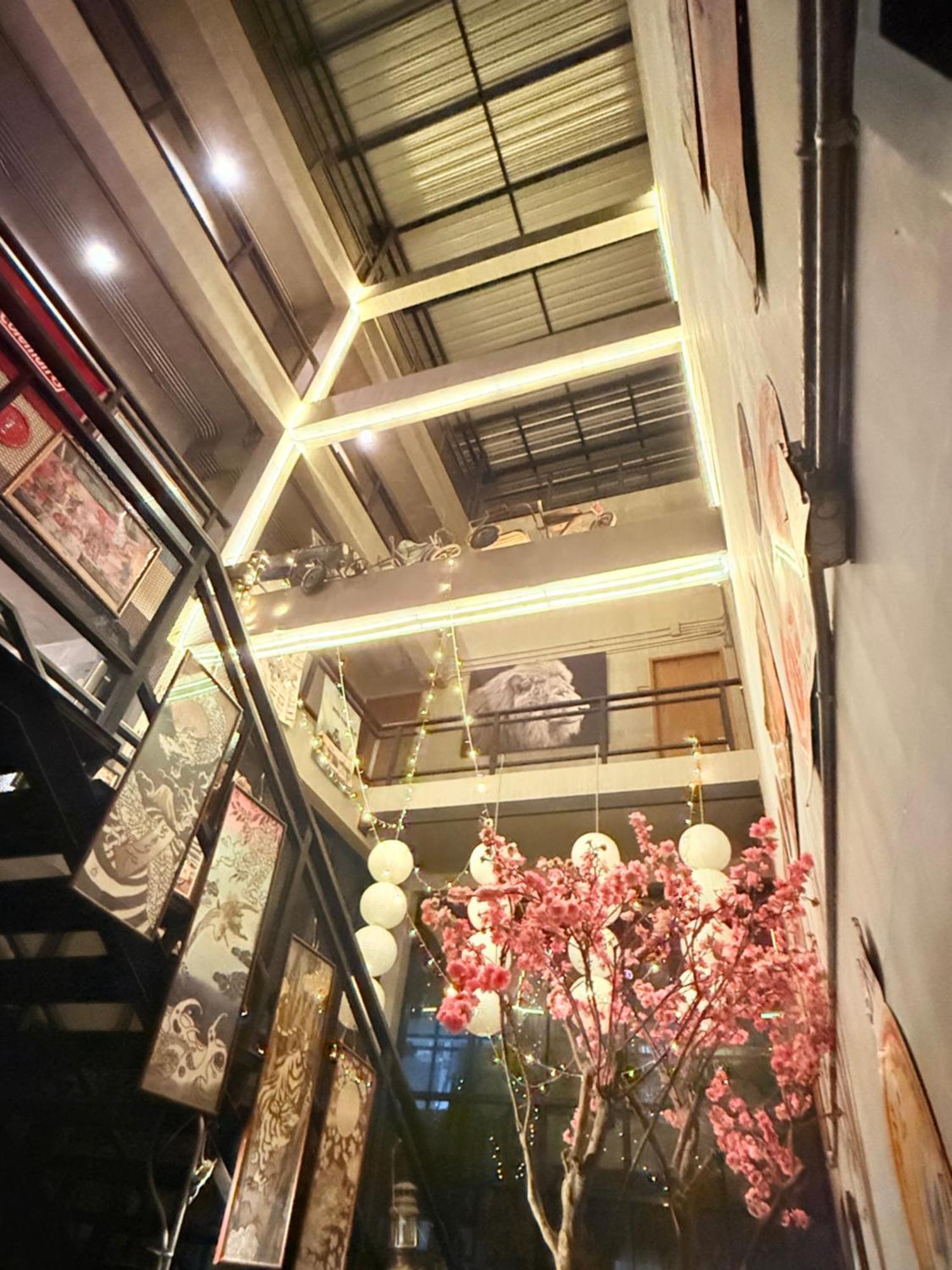 Labkoff Cafe And Hostel 칸차나부리 외부 사진